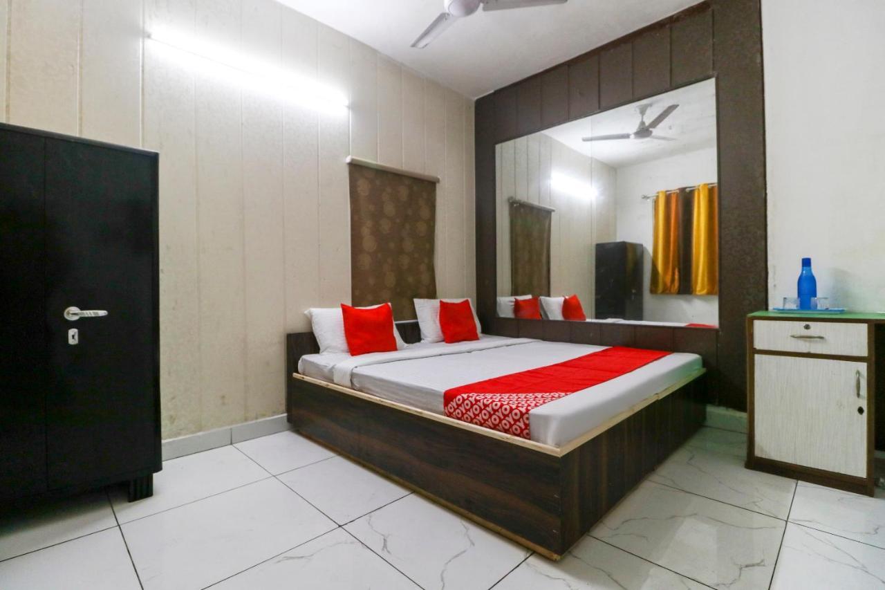 Hotel O Sky Garden Ludhiana Bagian luar foto