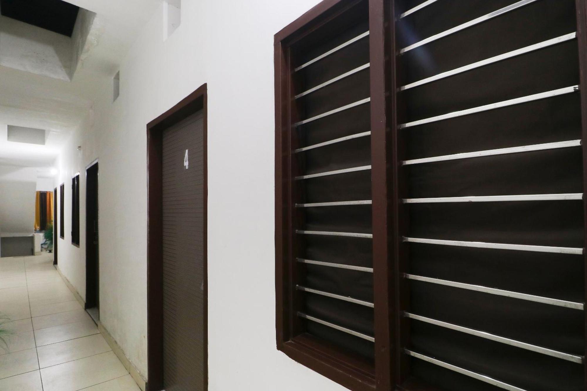Hotel O Sky Garden Ludhiana Bagian luar foto
